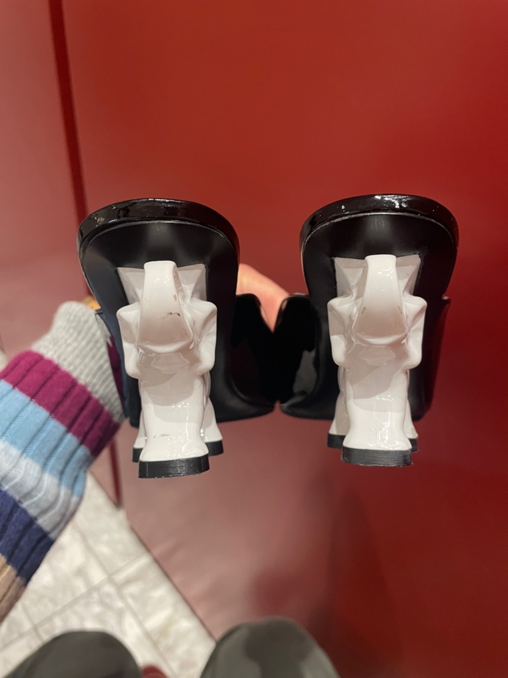 Dorateymur Patent Elephant Heels, 39 - Picture 8 of 8